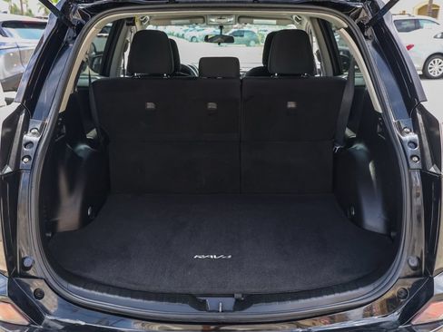 Used 2016 Toyota RAV4 LE FWD image 16