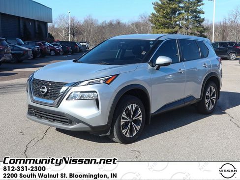 Used 2023 Nissan Rogue SV image 1