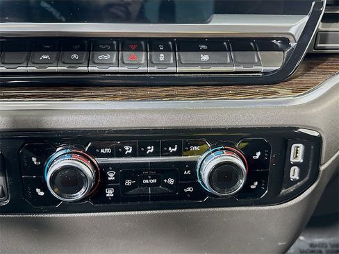 Used 2023 GMC Sierra 1500 Elevation image 18