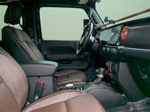 Certified 2021 Jeep Gladiator Mojave image 38