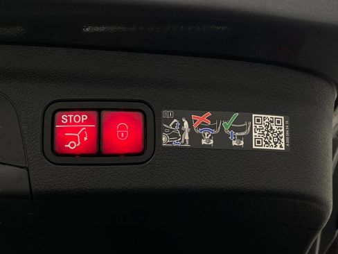 Certified 2025 Mercedes-Benz GLE 350 4MATIC image 7