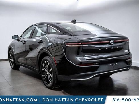 Used 2024 Toyota Crown XLE image 32