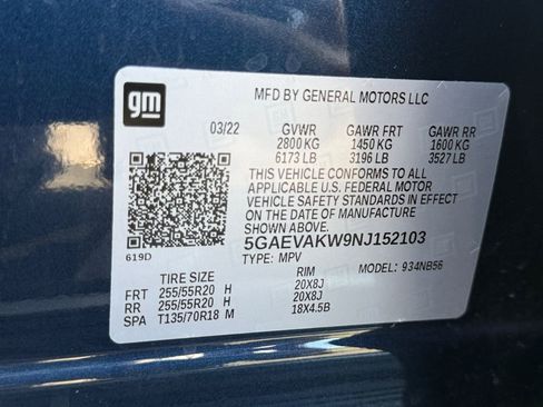 Used 2022 Buick Enclave Essence w/ LPO, Touring Package AWD/4WD image 35