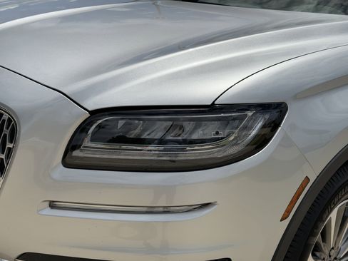 Used 2019 Lincoln Nautilus Select FWD image 8