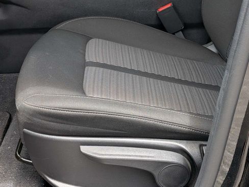 Used 2023 Kia Sorento LX FWD image 15