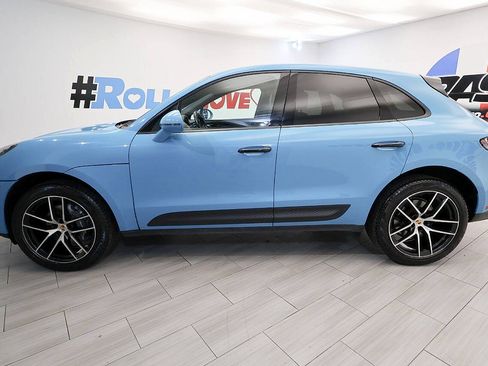 Used 2022 Porsche Macan AWD/4WD image 2