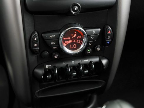 Used 2016 MINI Cooper Countryman FWD image 9
