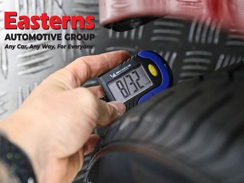 Used 2018 Tesla Model 3 Long Range AWD/4WD image 21