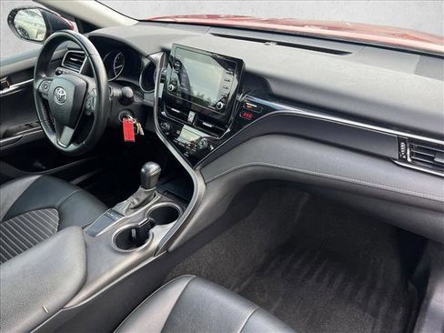 Used 2022 Toyota Camry SE image 23