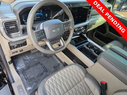 Used 2025 Ford F350 Platinum w/ Platinum Plus Package image 10