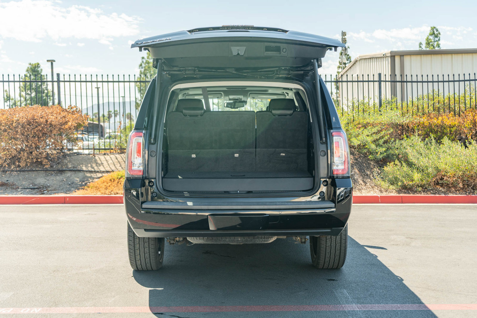 Used 2019 GMC Yukon SLT AWD/4WD image 23