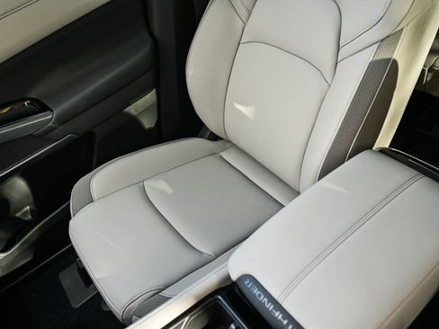 New 2025 Nissan Pathfinder SL image 27