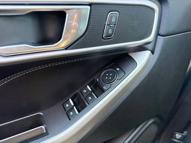 Used 2021 Ford Explorer XLT RWD image 5