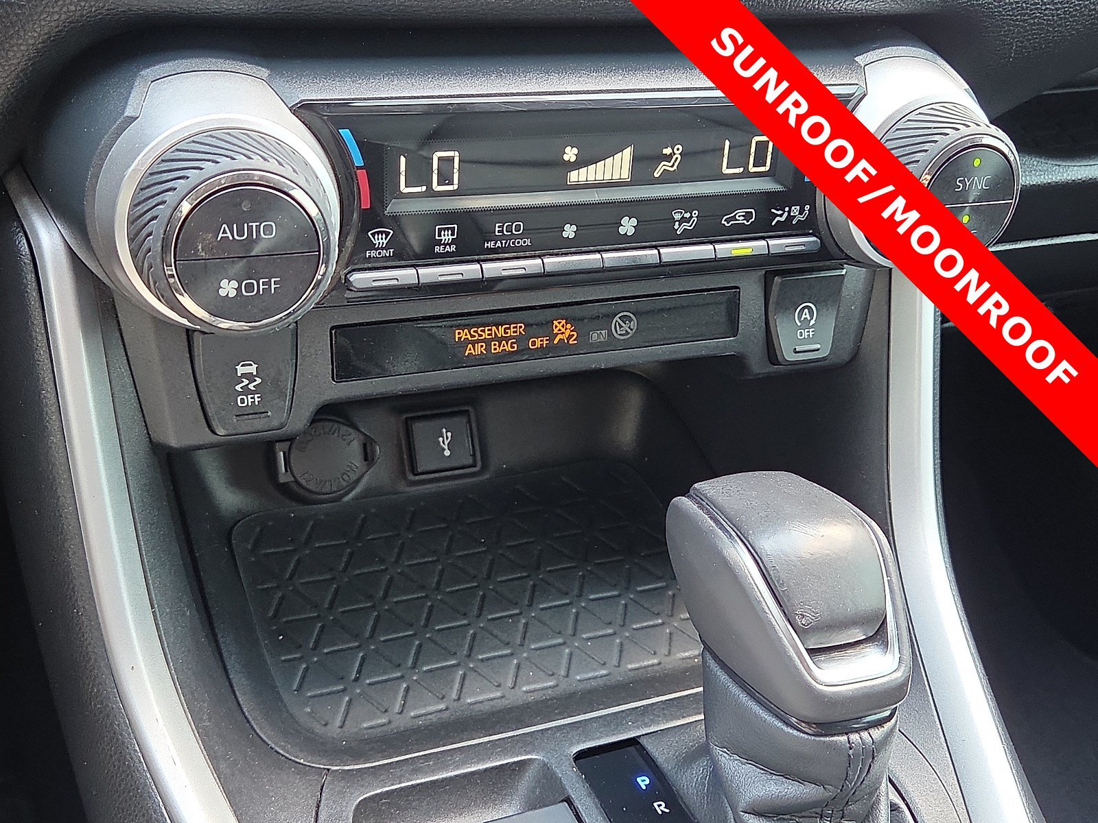 Used 2022 Toyota RAV4 XLE Premium FWD image 18