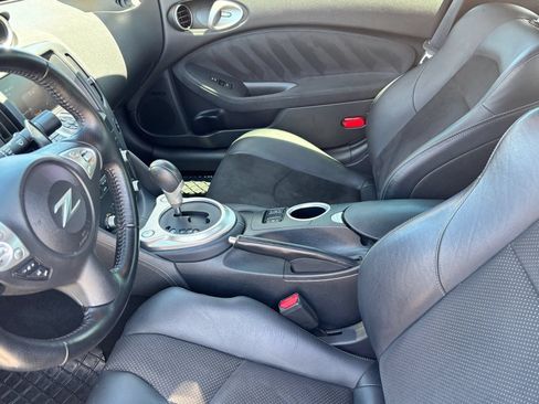 Used 2013 Nissan 370Z Touring w/ Sport Pkg RWD image 13
