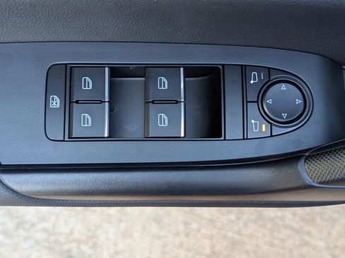 Used 2025 MAZDA CX-50 AWD 2.5 S w/ Weather Package image 17