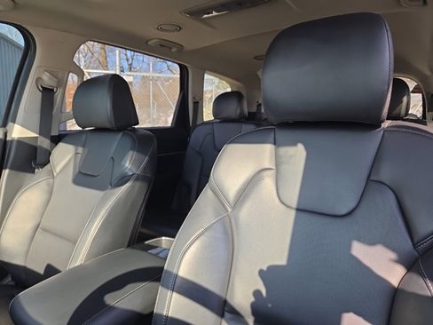 Used 2023 Kia Telluride S w/ S Sunroof Package image 15
