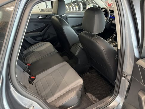 Certified 2025 Volkswagen Jetta SE image 19