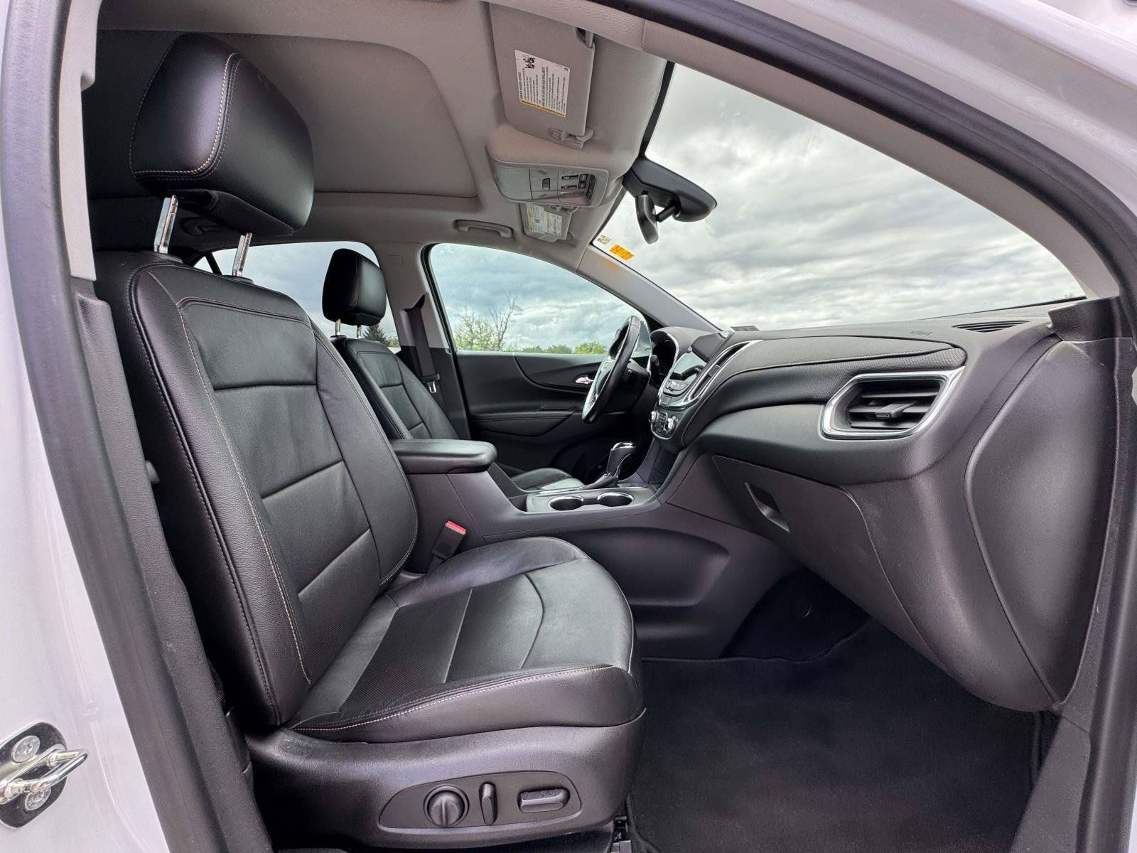Used 2020 Chevrolet Equinox Premier AWD/4WD image 21
