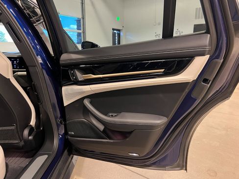 Used 2024 Porsche Panamera 4 image 36