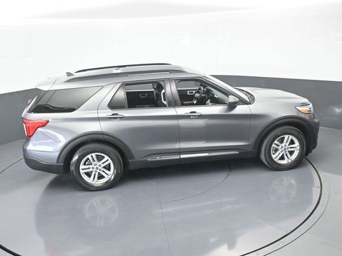 Used 2023 Ford Explorer XLT image 55