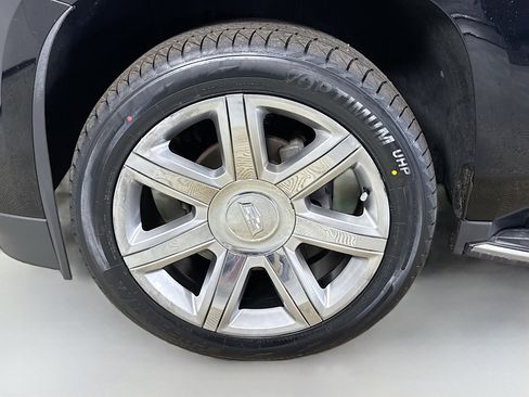 Used 2019 Cadillac Escalade ESV Luxury image 37