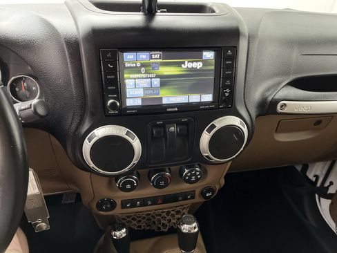 Used 2014 Jeep Wrangler Sahara w/ Dual Top Group AWD/4WD image 14