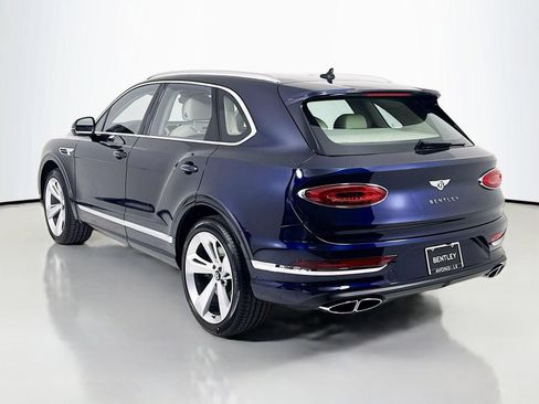 Used 2026 Bentley Bentayga AWD/4WD image 3