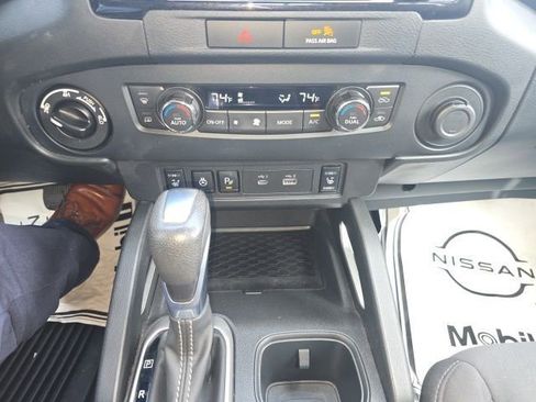 Certified 2022 Nissan Frontier SV image 15