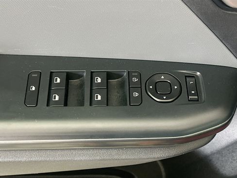 Used 2025 Kia K4 FWD image 15