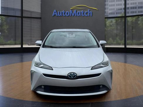 Used 2020 Toyota Prius XLE w/ Preferred Accessory Package image 2