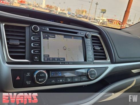 Used 2019 Toyota Highlander Limited image 6