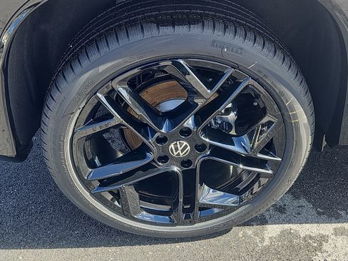 New 2026 Volkswagen Tiguan SE R-Line AWD/4WD image 3