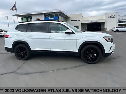 Used 2023 Volkswagen Atlas SE w/ Black Wheel Package AWD/4WD image 2