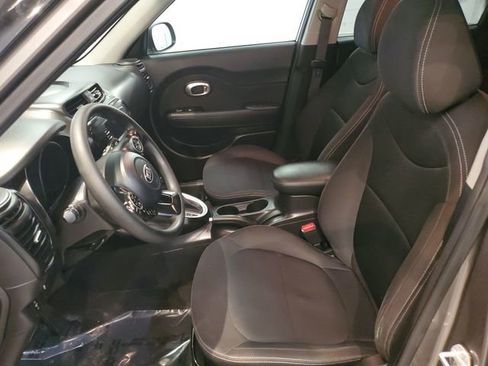 Used 2019 Kia Soul Base image 10