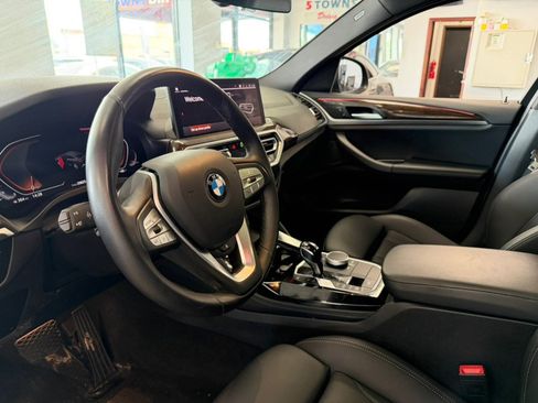 Used 2025 BMW X4 xDrive30i AWD/4WD image 43