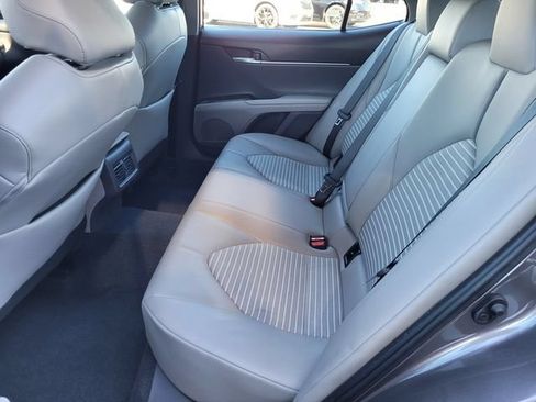 Used 2024 Toyota Camry SE w/ Cold Weather Package AWD/4WD image 18