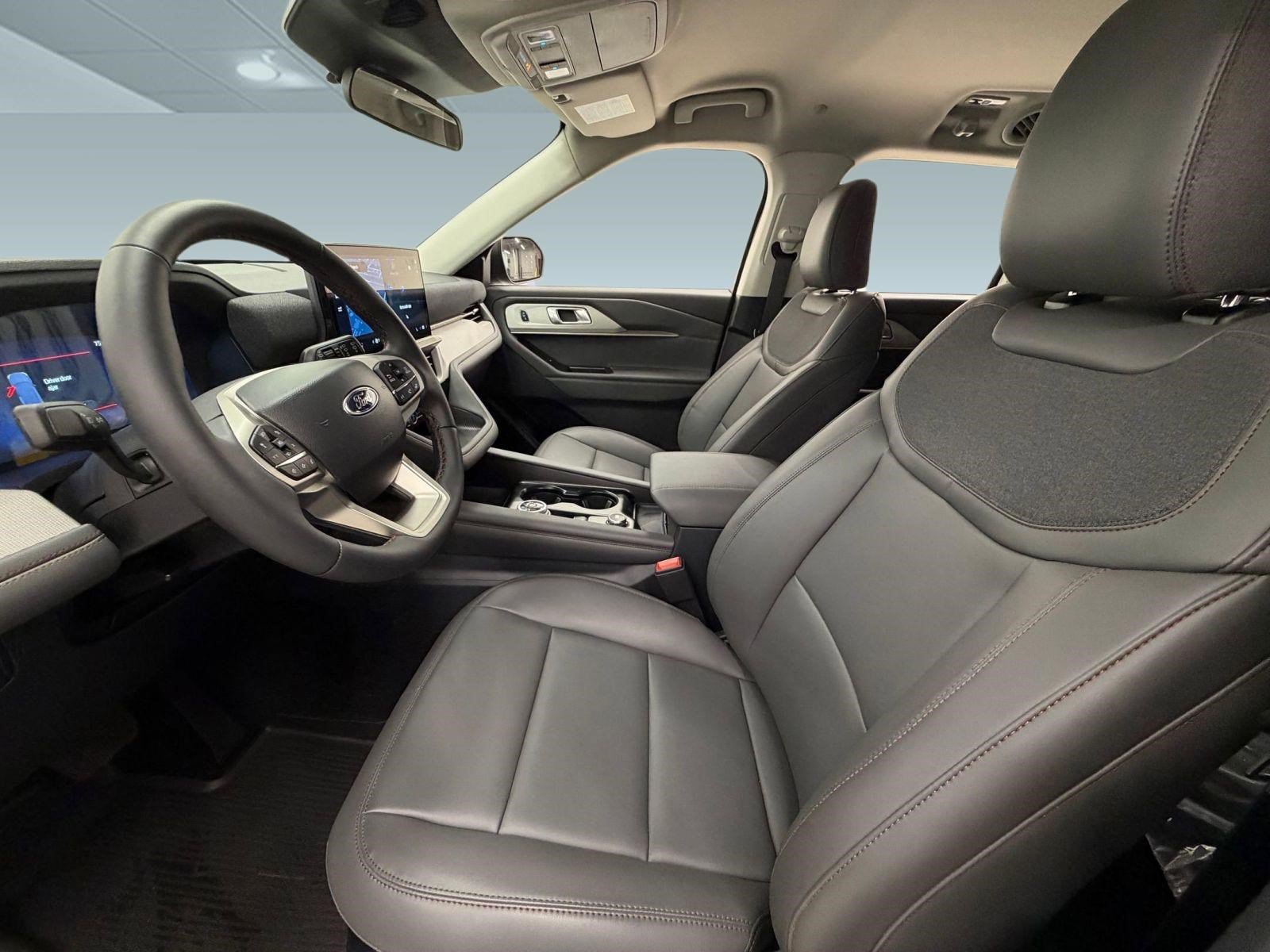 New 2026 Ford Explorer Active w/ Active Comfort Package AWD/4WD image 19
