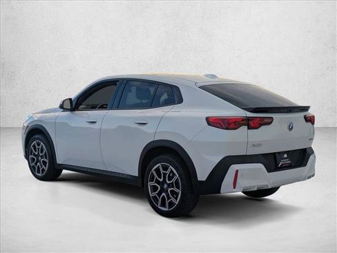 Used 2025 BMW X2 xDrive28i w/ Technology Package image 8