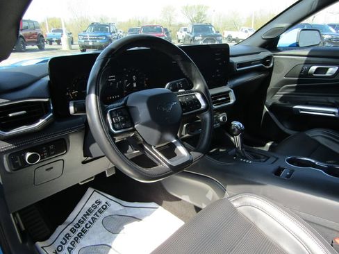 Used 2025 Ford Mustang GT Premium RWD image 12