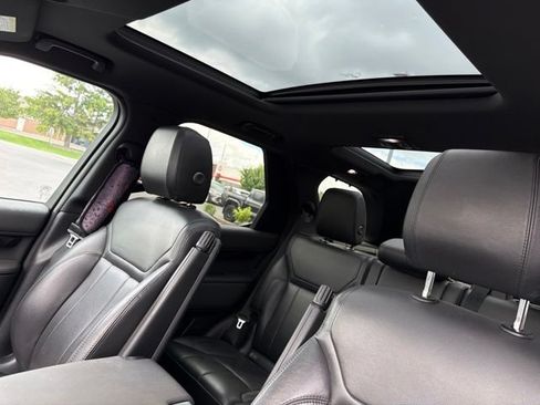 Used 2020 Land Rover Discovery SE AWD/4WD image 28
