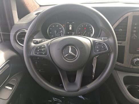 Used 2021 Mercedes-Benz Metris Passenger image 4