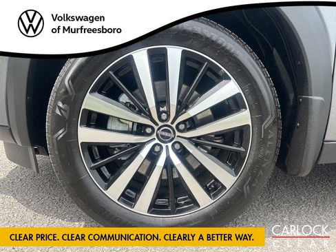 Used 2024 Nissan Pathfinder Platinum w/ Cargo Package AWD/4WD image 8