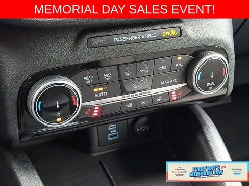 Used 2022 Ford Escape SE w/ SE Sport Appearance Package AWD/4WD image 18