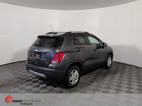 Used 2016 Chevrolet Trax LT w/ LT Sun and Sound Package image 5