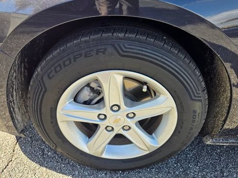 Used 2022 Chevrolet Malibu LS w/ LPO, Convenience Package 2 FWD image 18