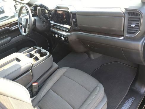 Used 2024 GMC Sierra 1500 SLE image 14