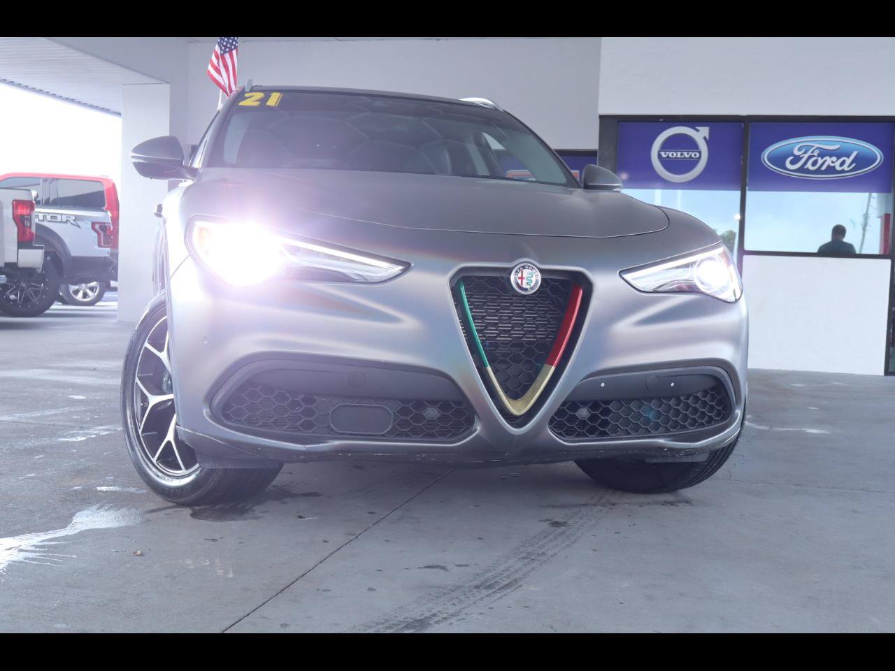 Used 2021 Alfa Romeo Stelvio Ti w/ Nero Edizione AWD/4WD image 1