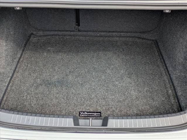 Used 2023 Volkswagen Jetta SE FWD image 6