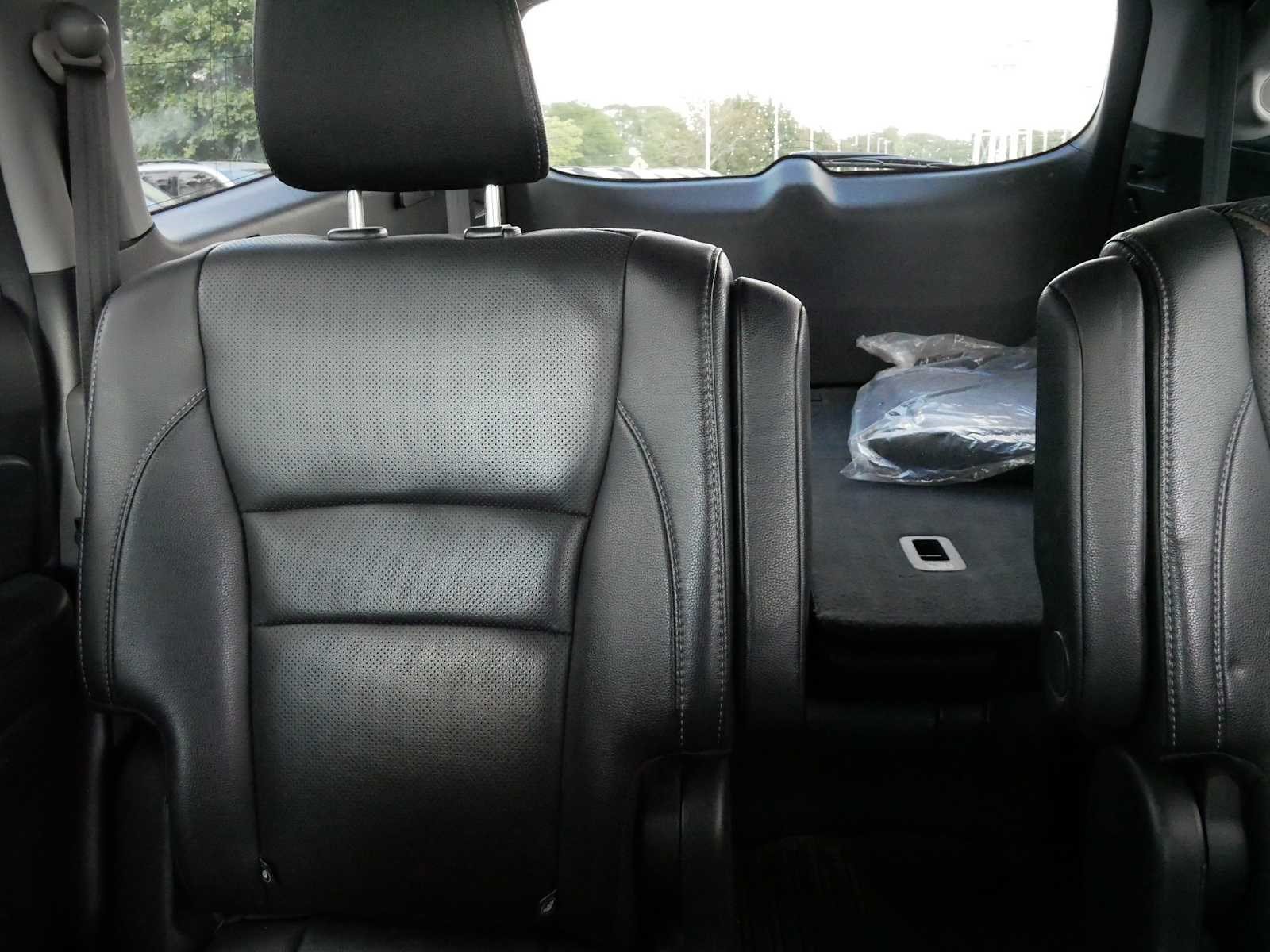 Used 2016 Honda Pilot Elite image 12
